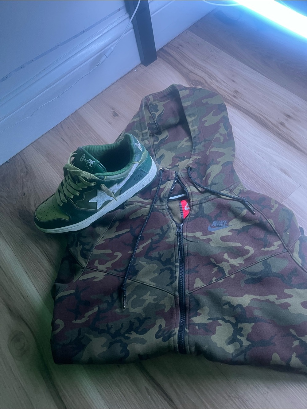 Nike Kids Green Camo Accent Sneaker